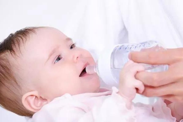 婴儿喝水有危险？特殊儿童不例外！