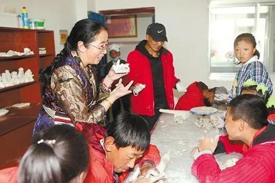【特别关注】《中国教育报》“校长周刊”大篇幅报道西藏自治区那曲市特殊教育学校校长次仁拉姆事迹